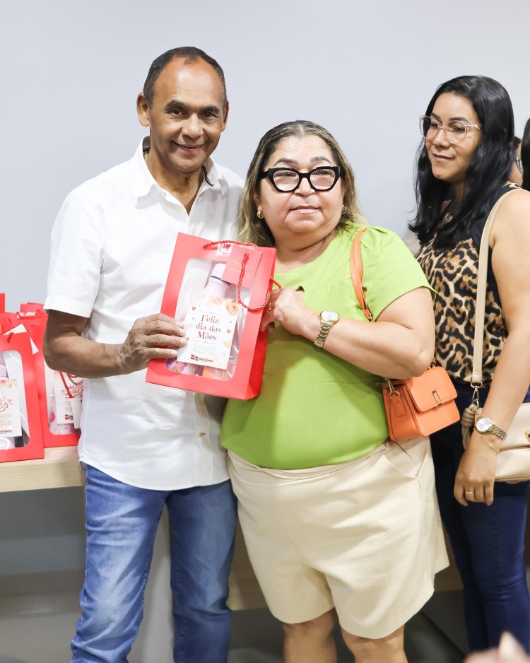 Homenagem Especial pelo Dia das Mães às Colaboradoras