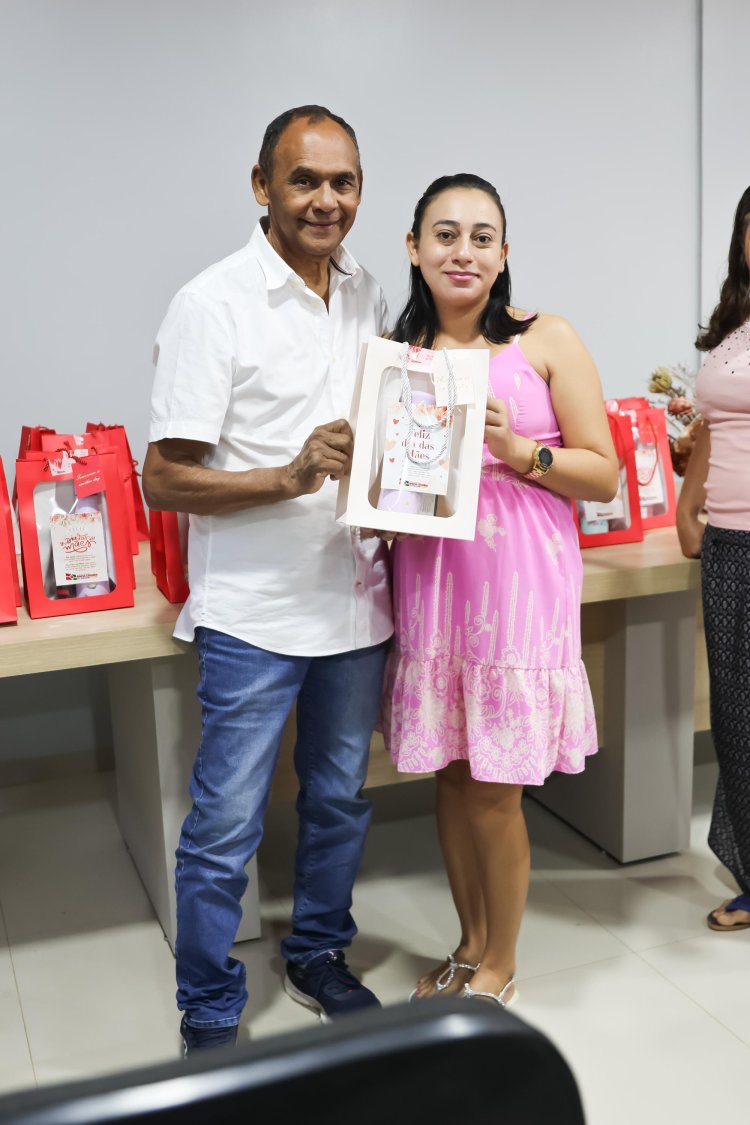 Homenagem Especial pelo Dia das Mães às Colaboradoras