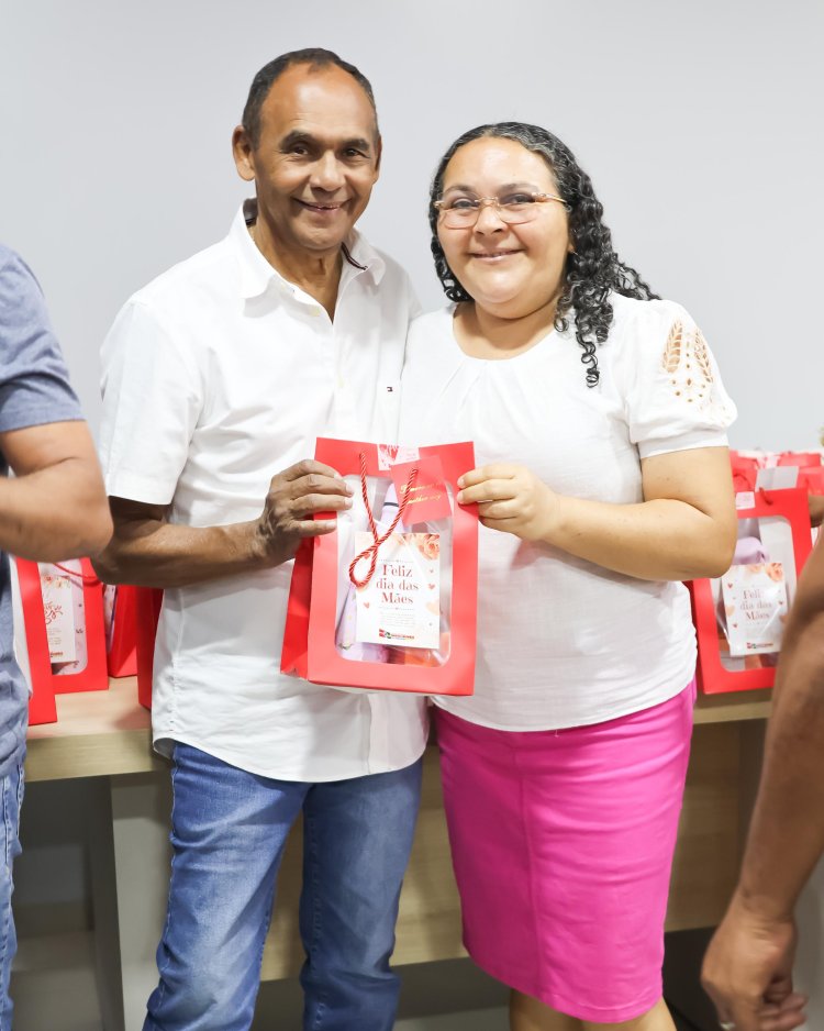 Homenagem Especial pelo Dia das Mães às Colaboradoras